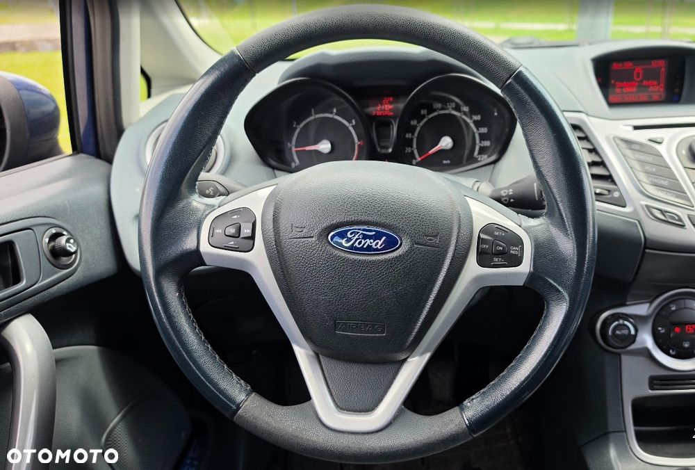 Ford Fiesta 1.4 Champions Edition - 8
