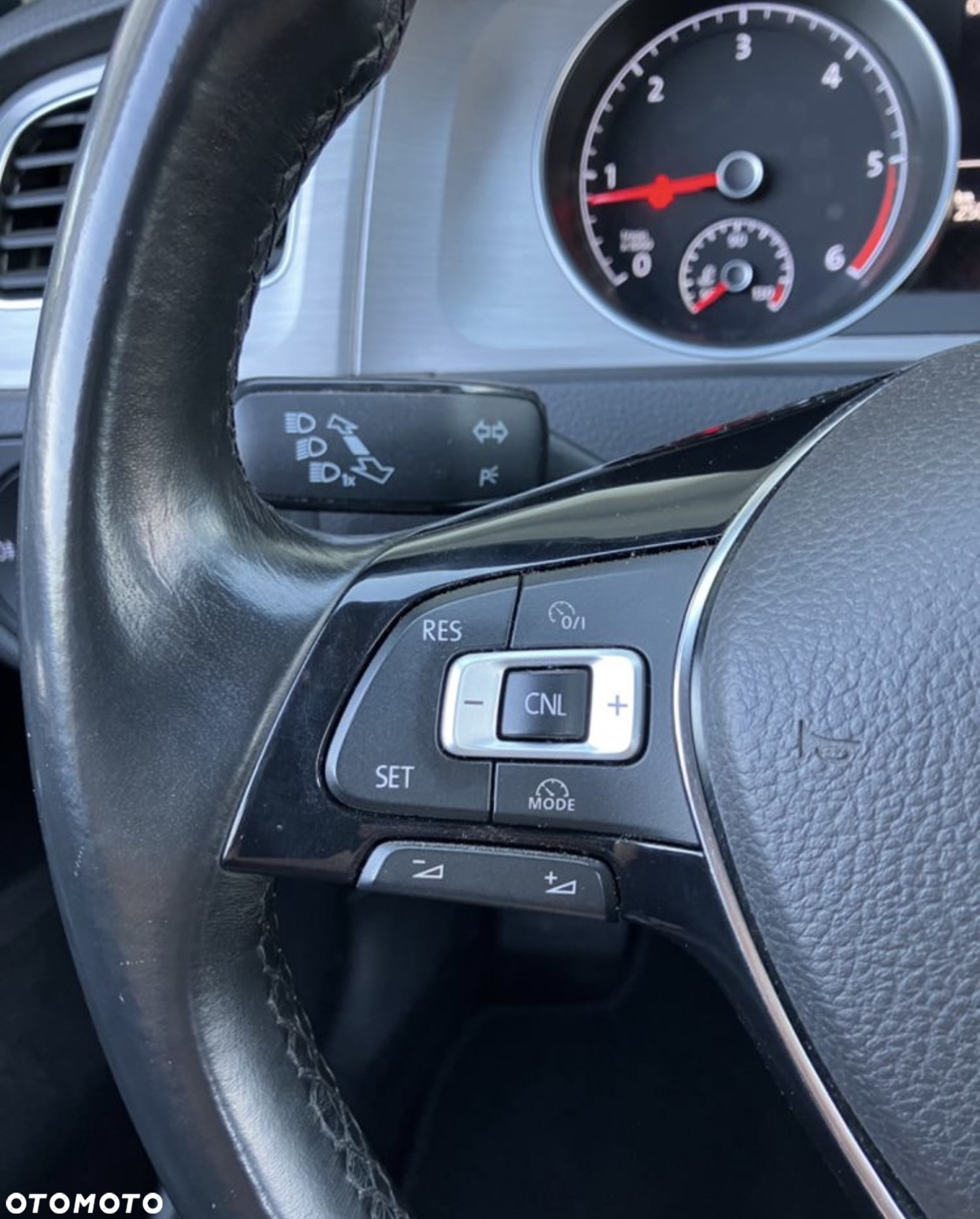 Volkswagen Golf - 11