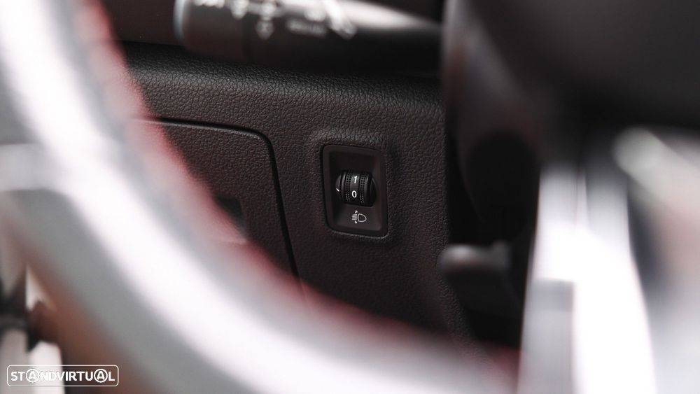 MG EHS 1.5 T-GDI Plug-in Hybrid Luxury - 54