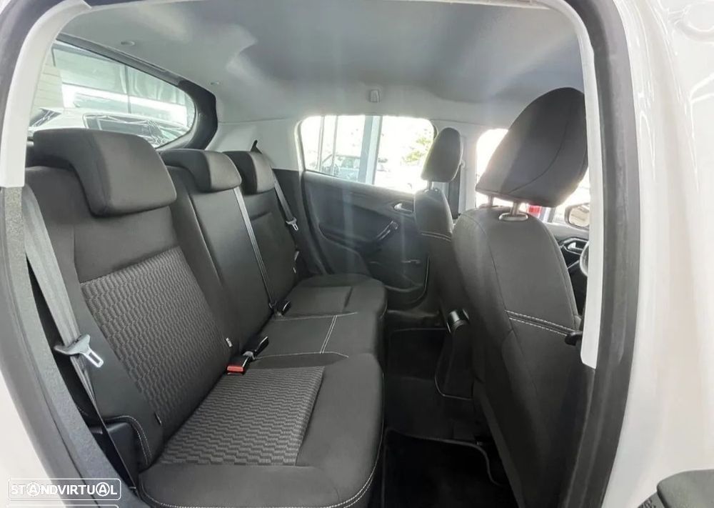 Peugeot 208 1.2 PureTech Active - 13