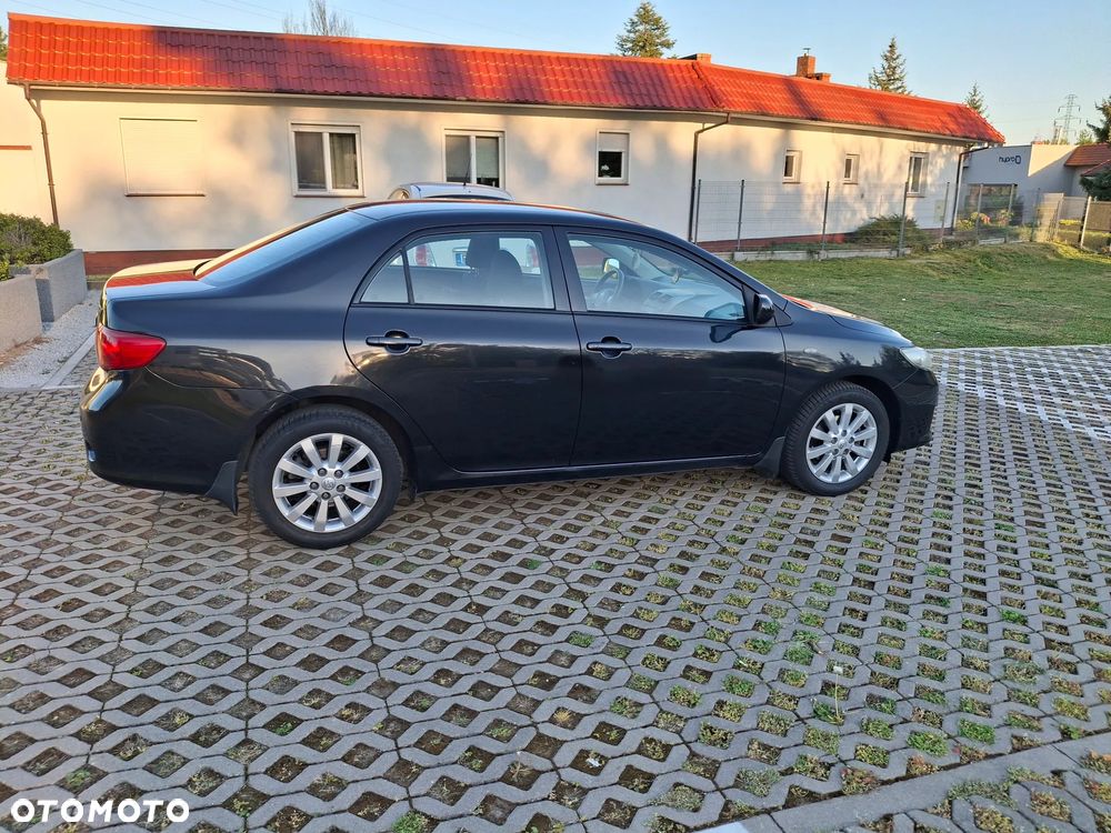 Toyota Corolla 1.6 Luna - 6
