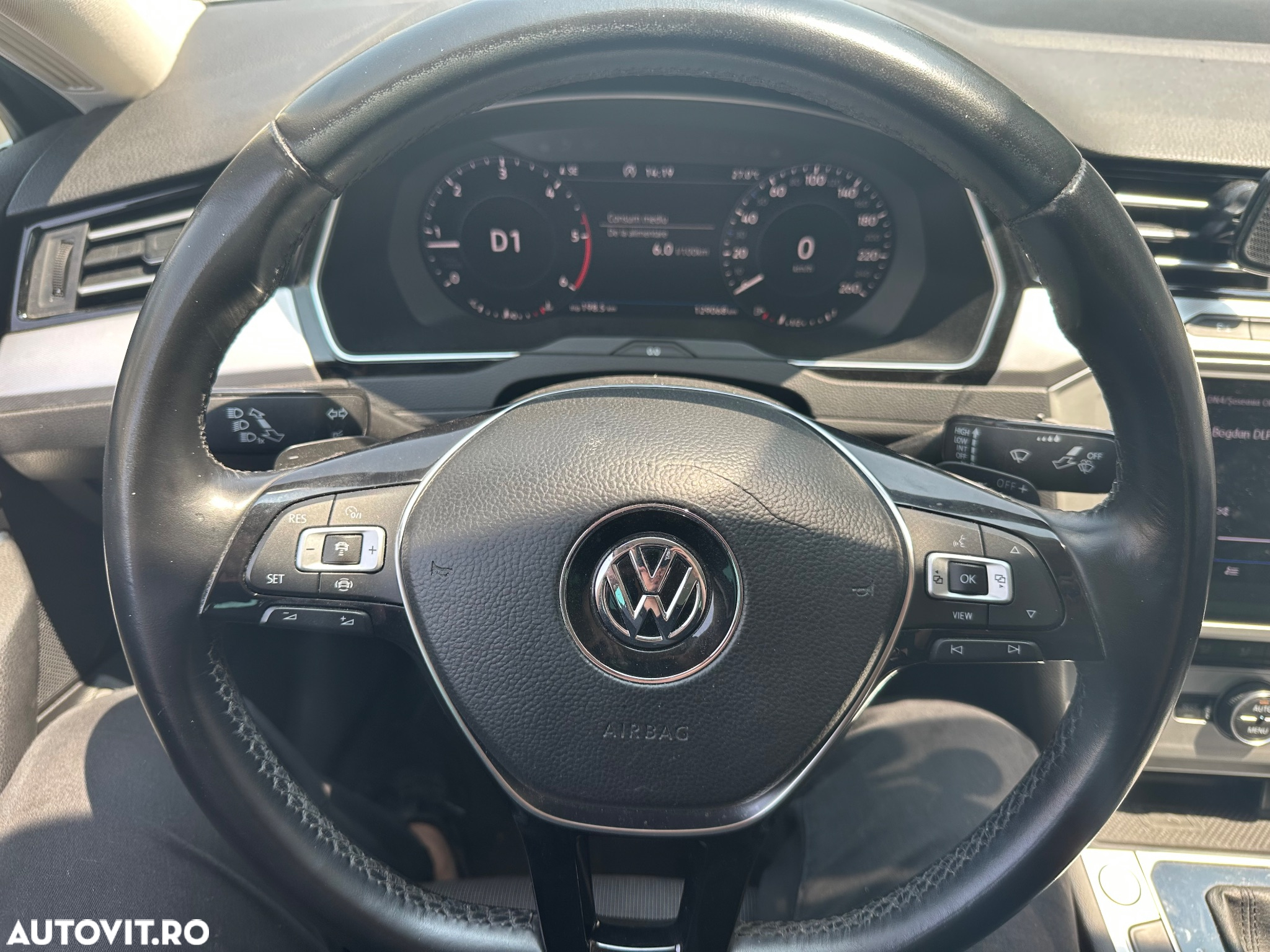 Volkswagen Passat 2.0 TDI DSG R Executive - 12