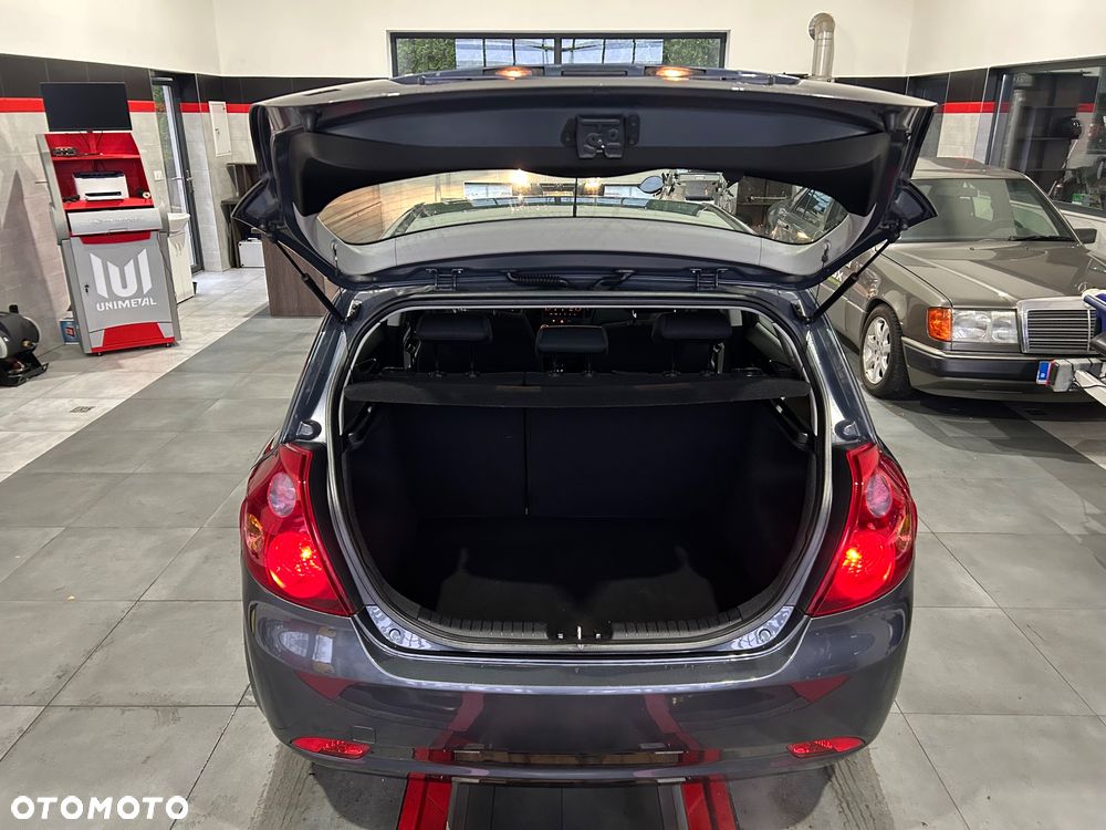 Kia Ceed - 21
