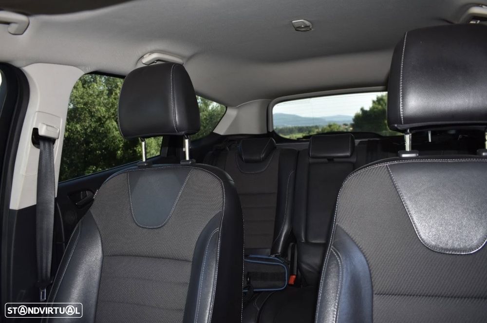 Ford Kuga 2.0 TDCi 4x4 Titanium - 16