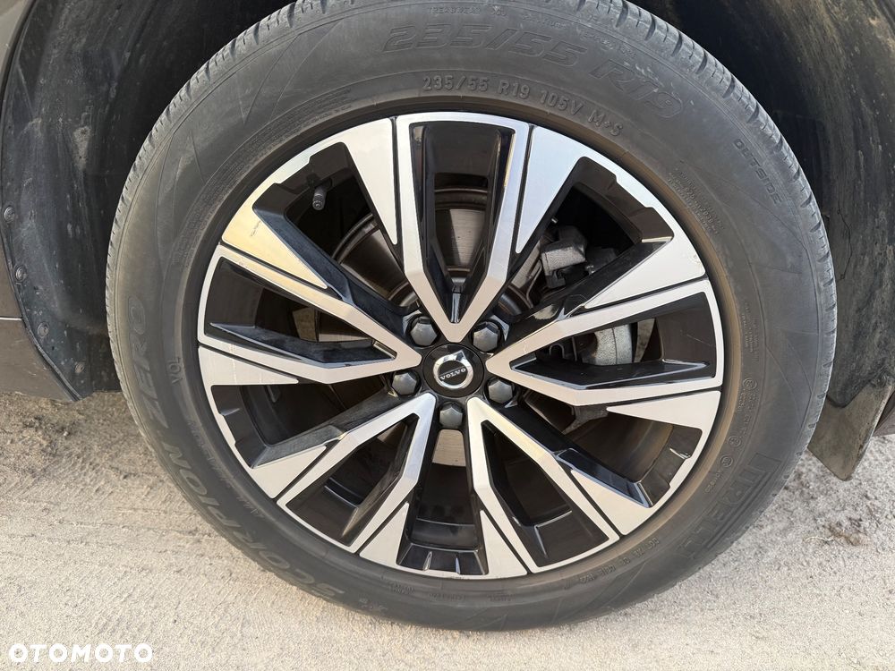 Volvo XC 60 B5 B AWD Momentum - 15