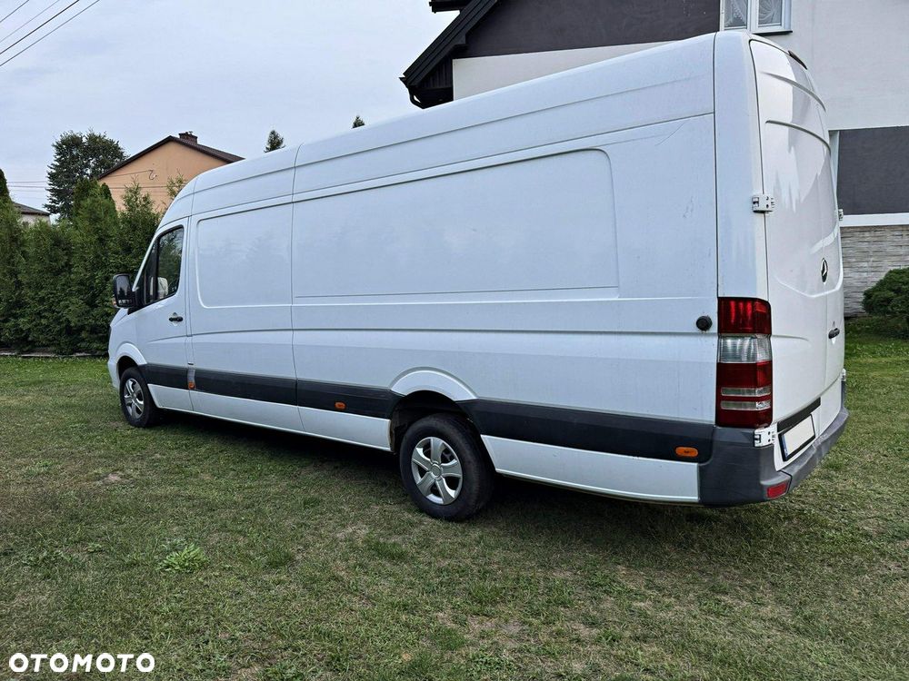 Mercedes-Benz Sprinter - 14