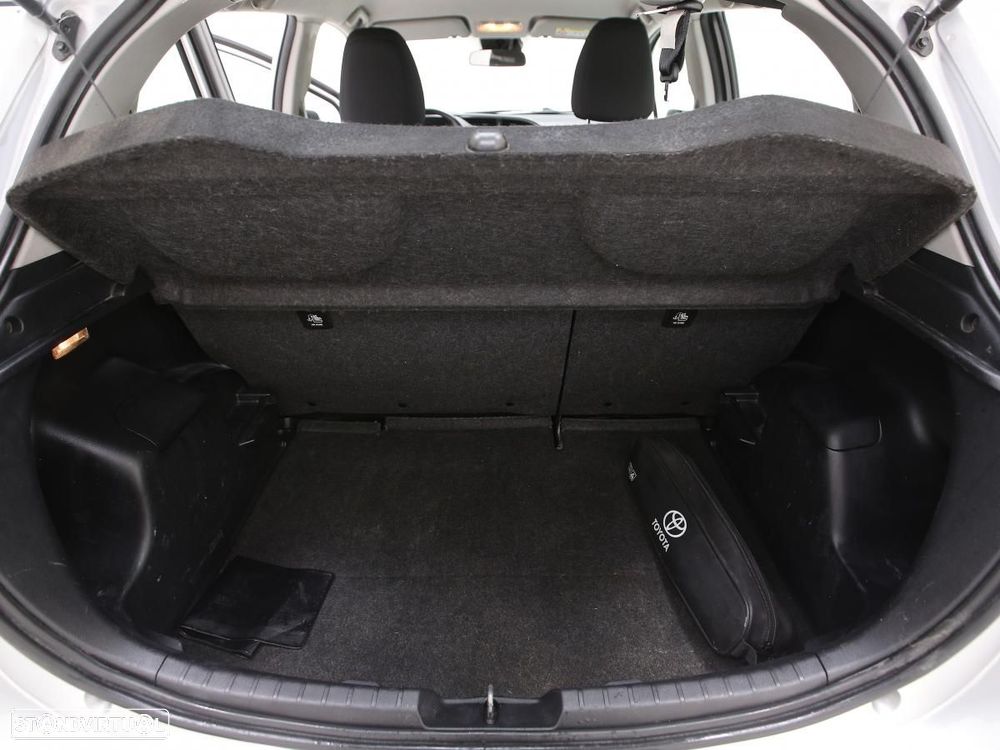 Toyota Yaris 1.4 D-4D Comfort - 13