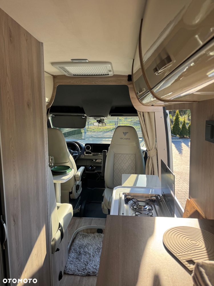 Mercedes-Benz Sprinter 319 Kamper - 11