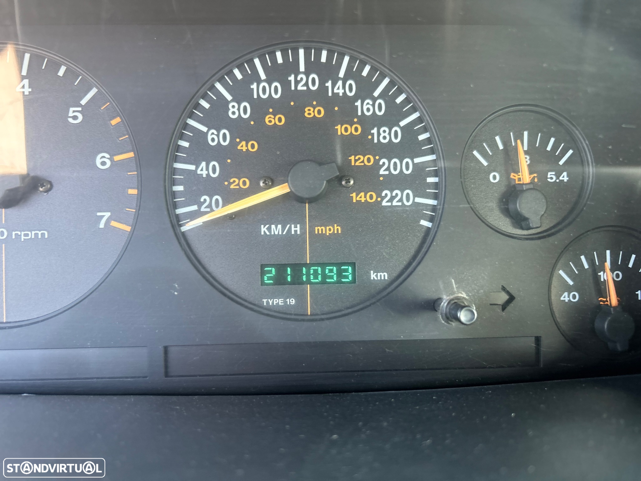 Jeep Grand Cherokee 5.9 LX - 19