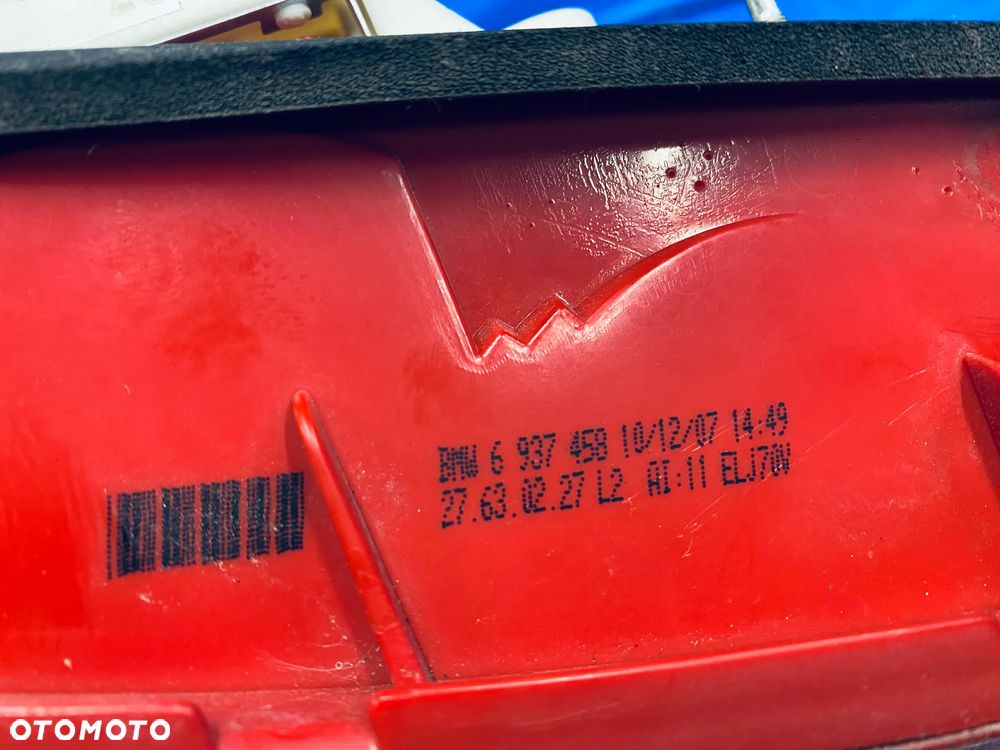 LAMPY LAMPA W BŁOTNIK LEWA PRAWA TYLNA LEWY PRAWY TYŁ BMW E90 SEDAN 07R ; 6937457 ; 6937458 EUROPA ORYGINAŁ - 12