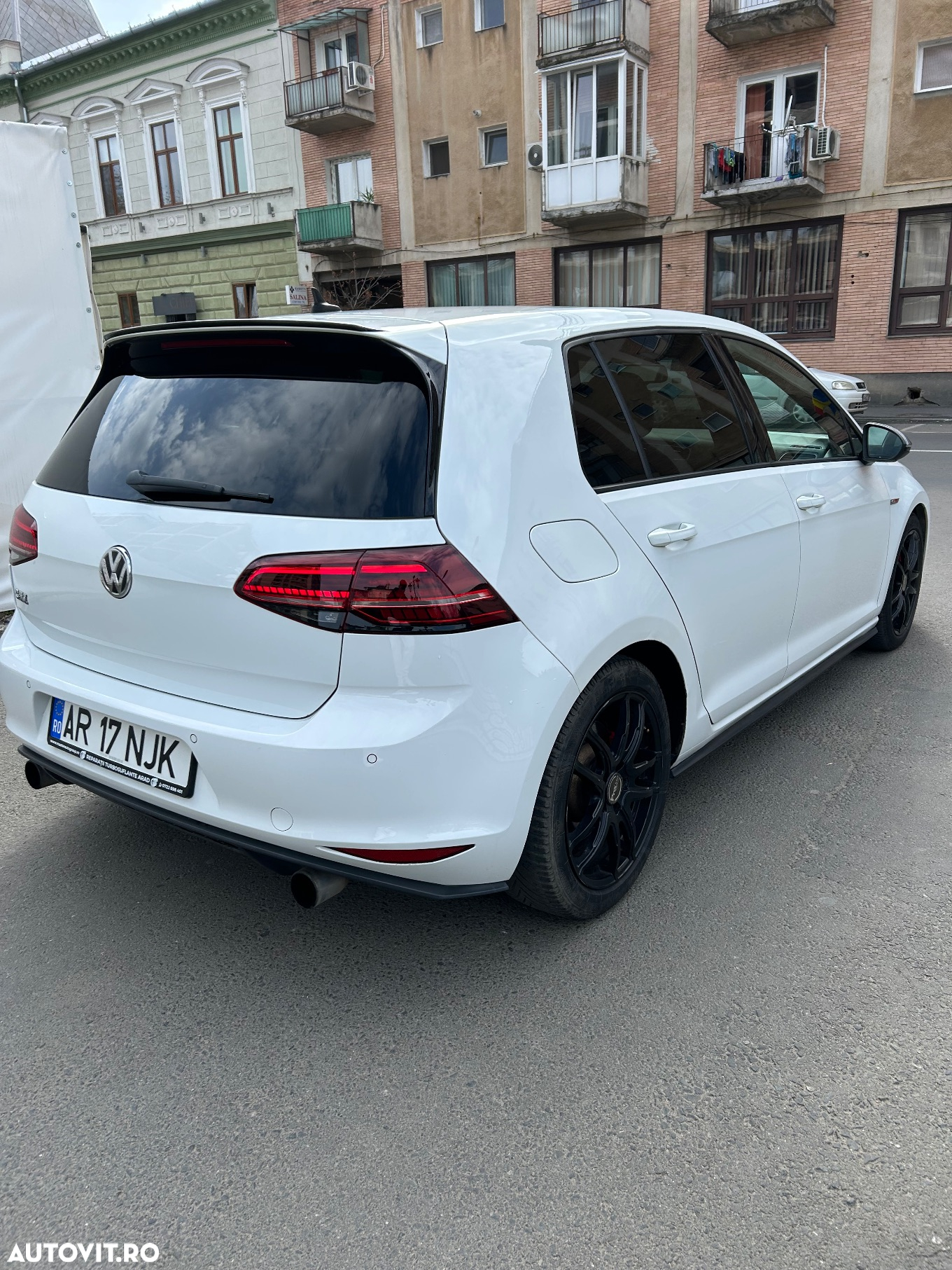 Volkswagen Golf 2.0 TSI BMT DSG GTI - 4