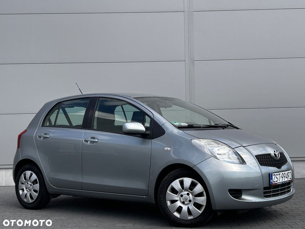 Toyota Yaris 1.3 Sol - 9