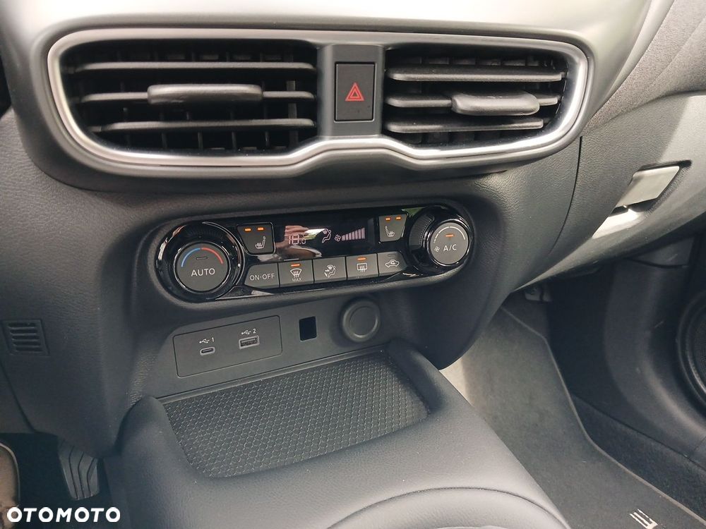 Nissan Juke 1.0 DIG-T Acenta DCT - 22