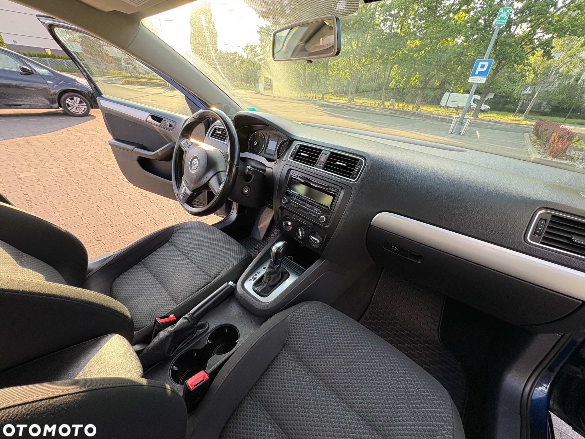 Volkswagen Jetta 1.8T SE - 17