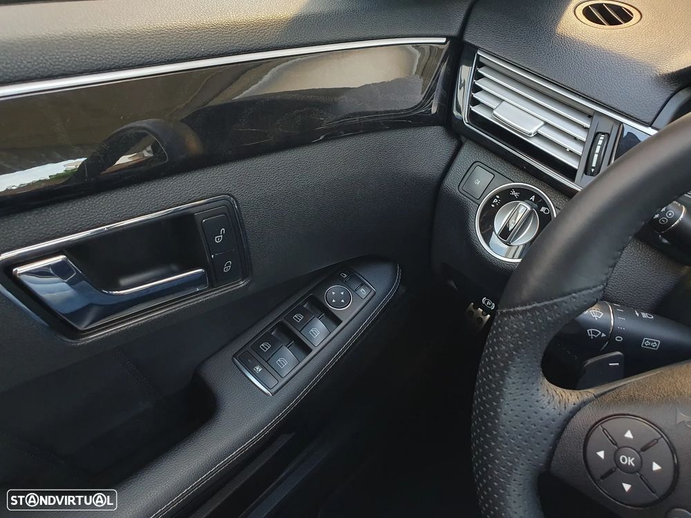 Mercedes-Benz E 250 CDI Avantgarde BE Auto. - 23