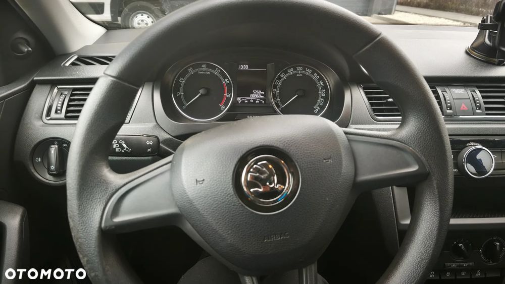 Skoda RAPID 1.0 TSI Active - 17