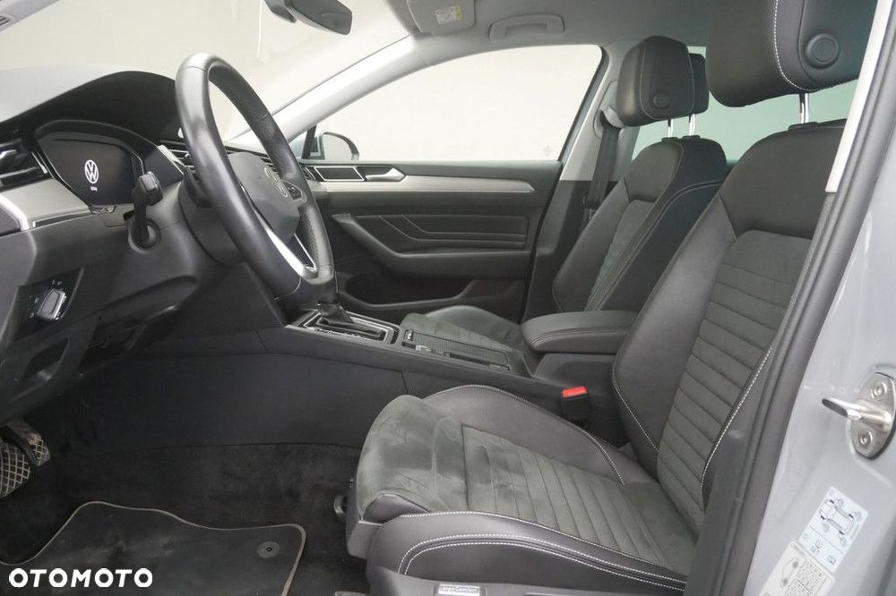 Volkswagen Passat Variant 2.0 TSI Elegance DSG - 12