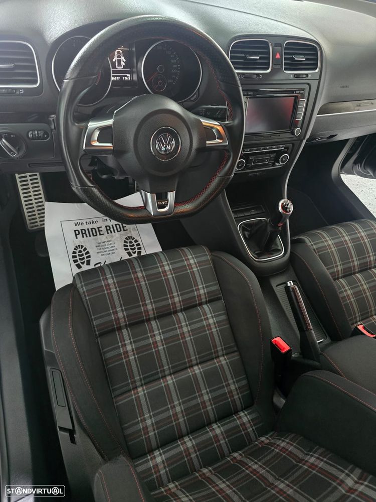 VW Golf 2.0 GTI - 23