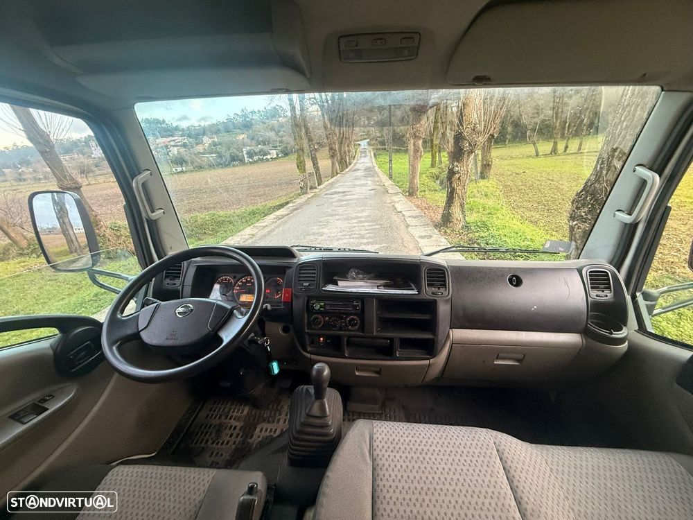 Nissan Cabstar 2.5 dCi 35 - 13