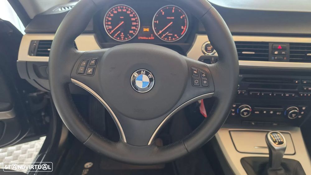 BMW 320 d Coupe - 40