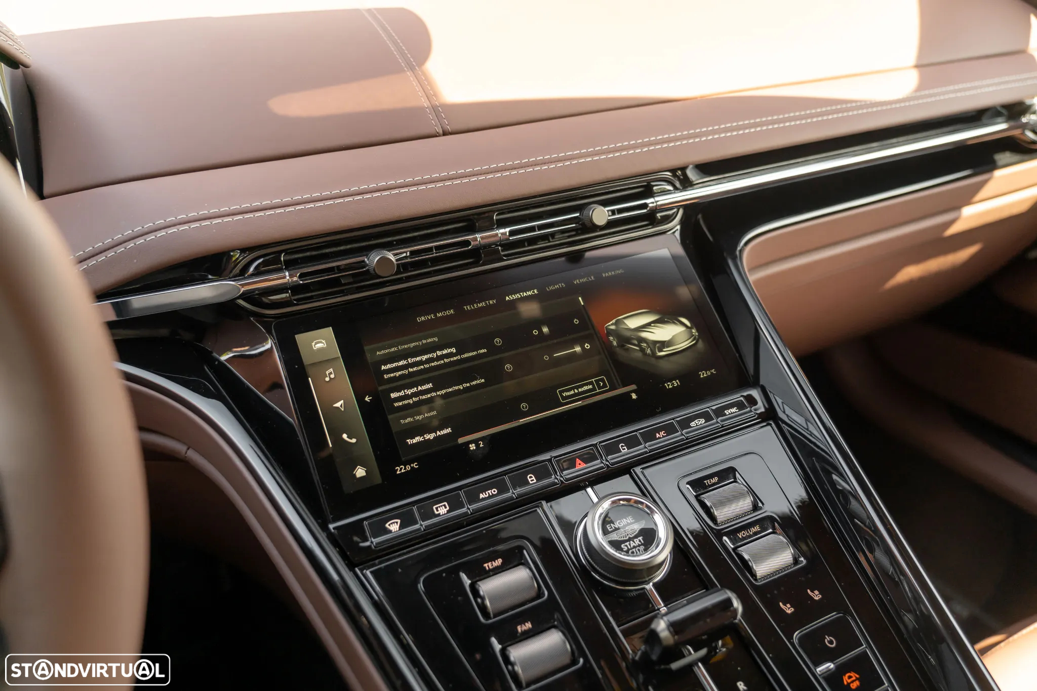 Aston Martin DB12 Coupé V8 Auto - 25