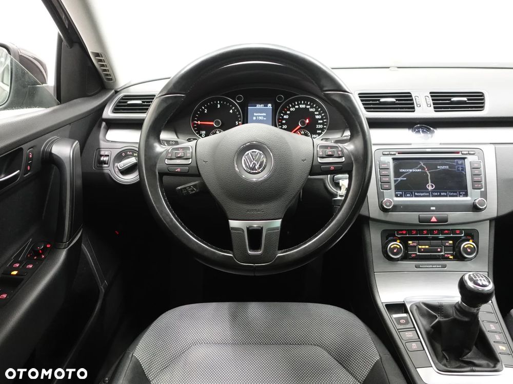 Volkswagen Passat 2.0 Blue TDI SCR Highline - 28