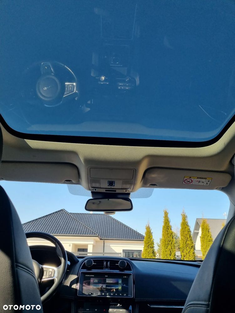 Jaguar F-Pace 2018 photo 5