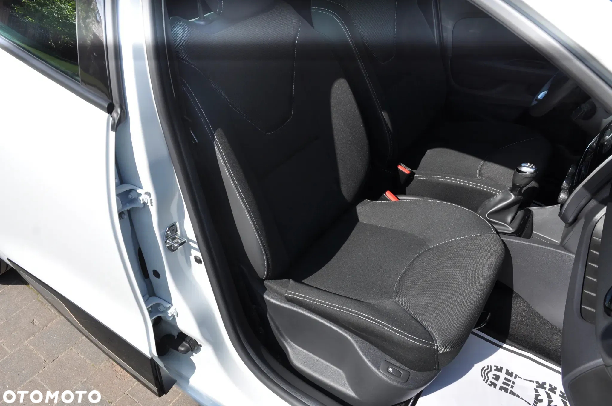 Renault Clio (Energy) TCe 75 Start & Stop LIMITED - 28