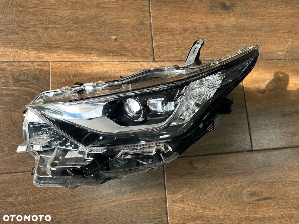 TOYOTA AURIS II LIFT LAMPA LEWA FULL LED 81150-02K60 ORG