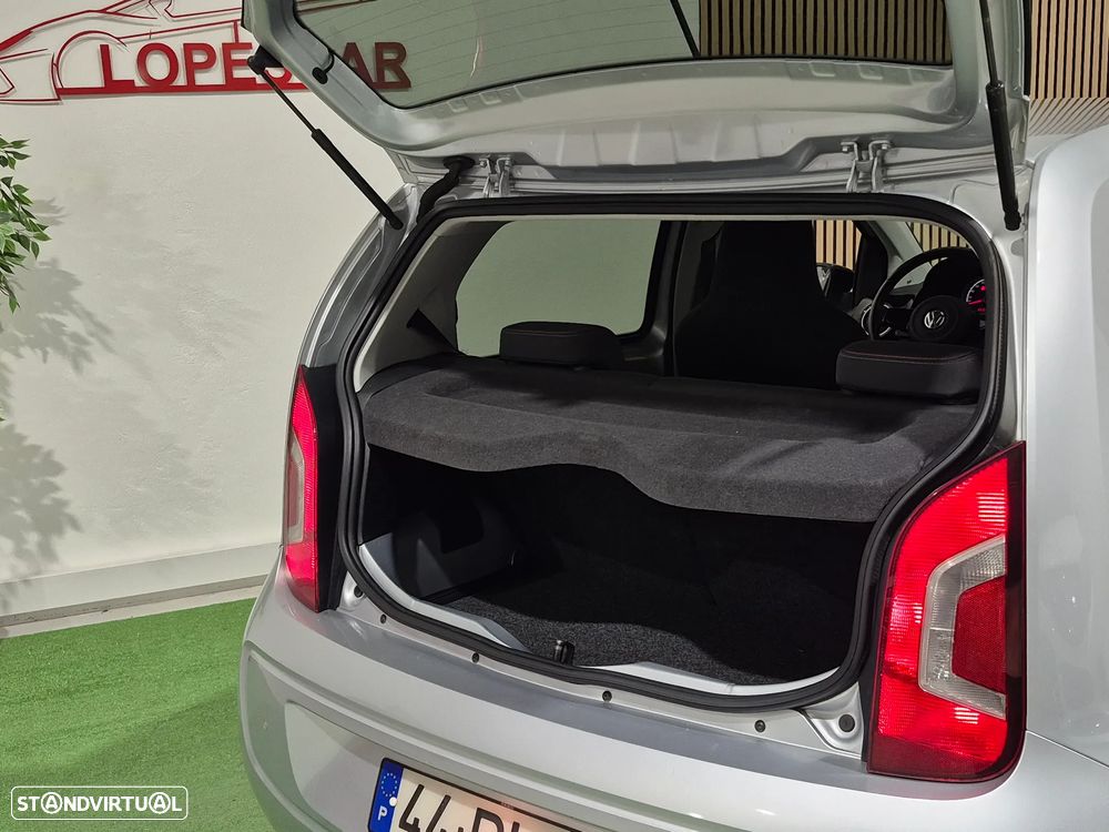 VW Up! 1.0 BMT Move Auto - 26