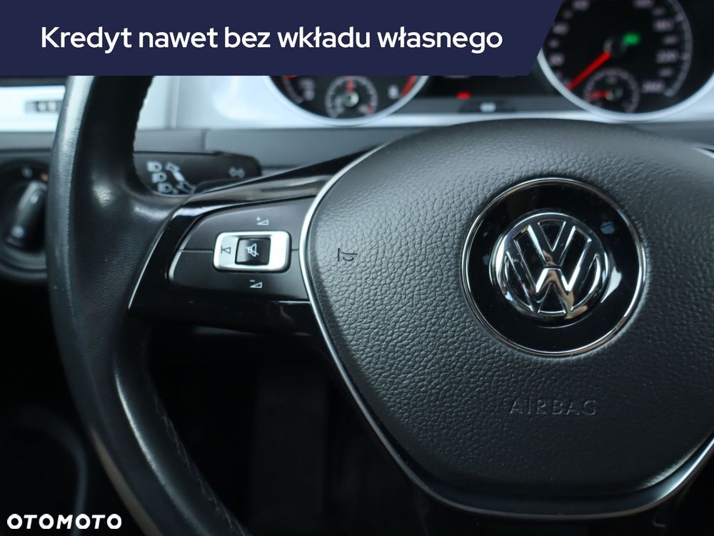 Volkswagen Golf - 19