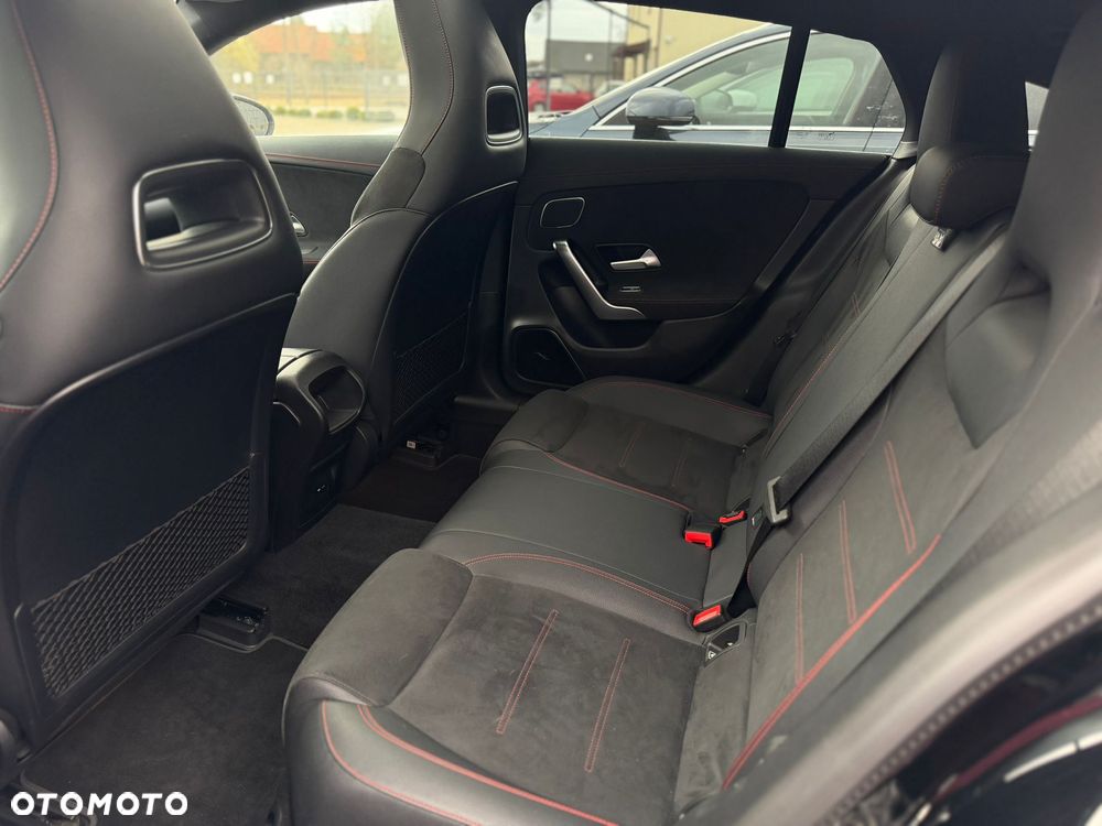 Mercedes-Benz CLA 250 4Matic 8G-DCT AMG Line Advanced Plus - 19