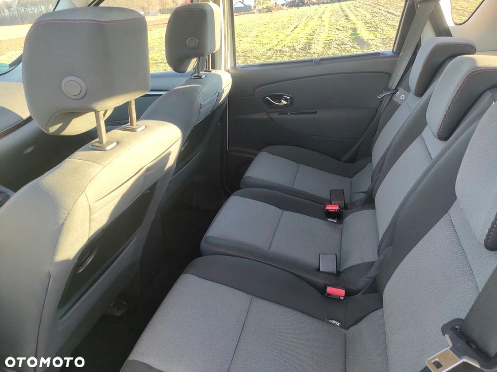 Renault Scenic ENERGY TCe 130 S&S Paris - 11