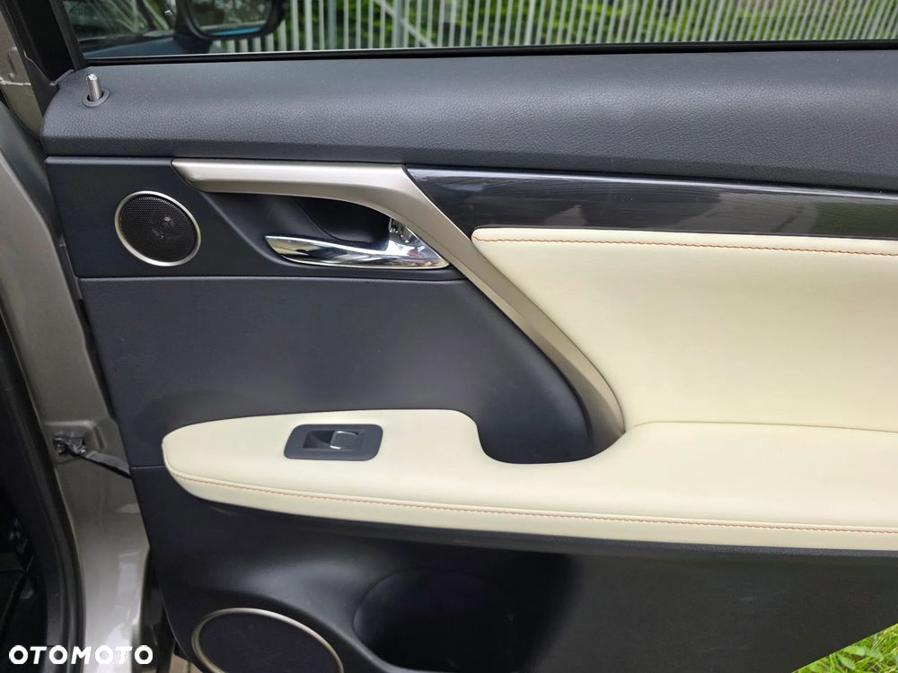 Lexus RX 450h Prestige - 36