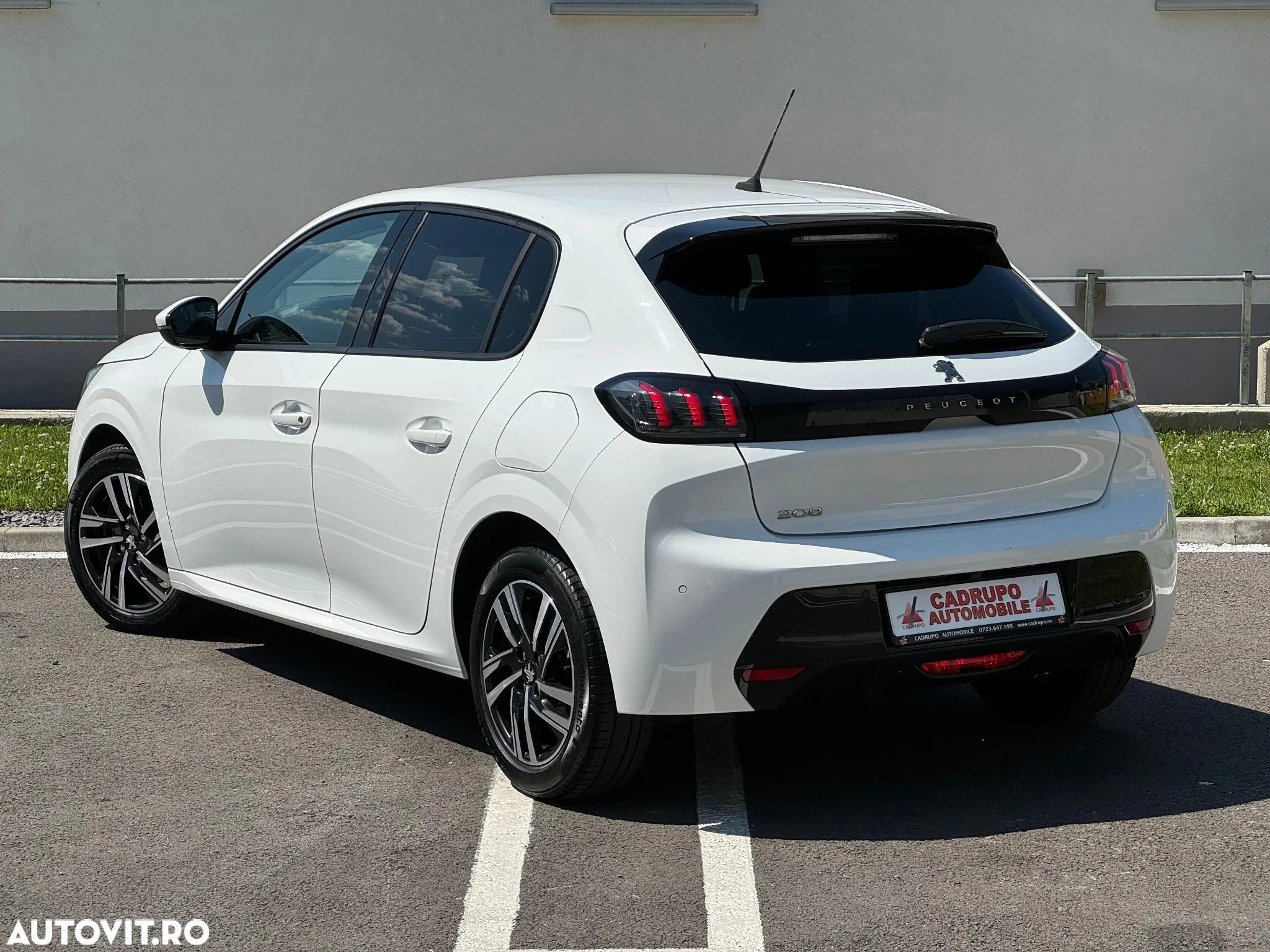 Peugeot 208 PureTech 100 Allure - 15