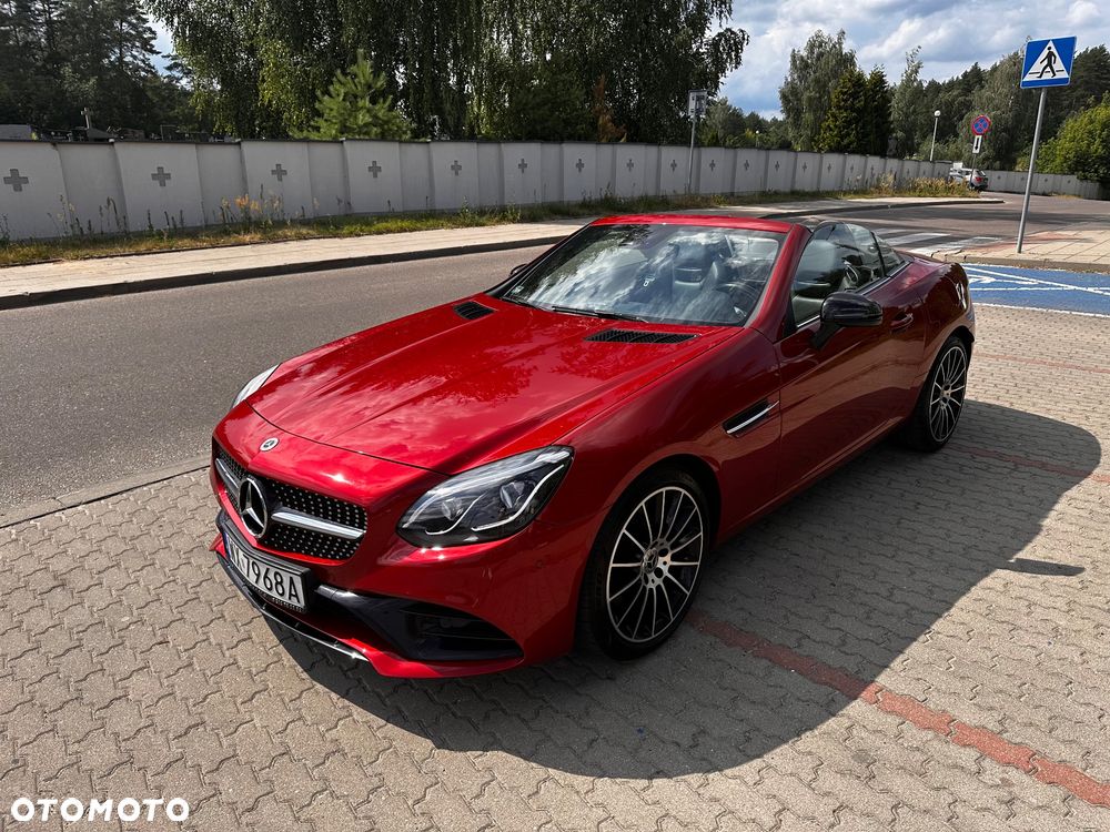 Mercedes-Benz SLC - 1