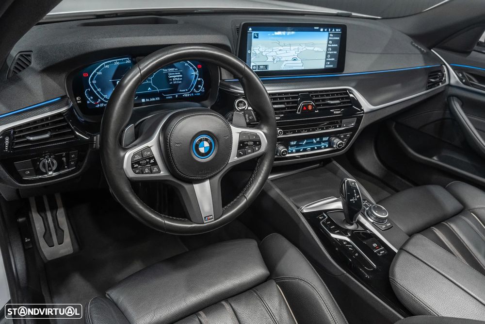 BMW 530 e Pack Desportivo M - 21