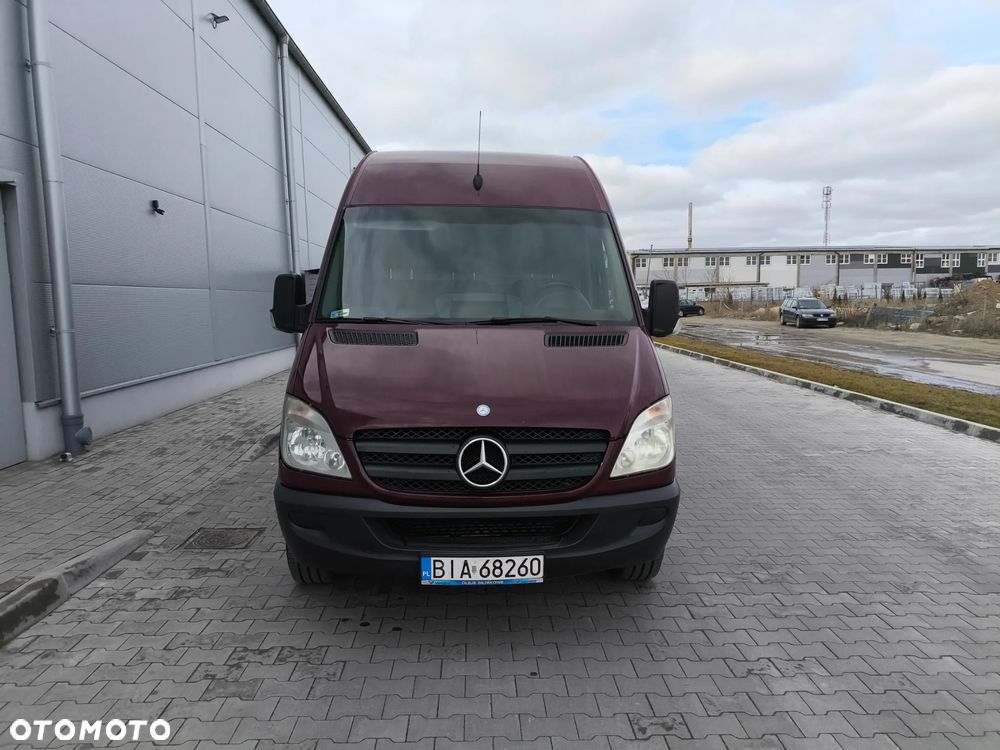 Mercedes-Benz Sprinter - 9