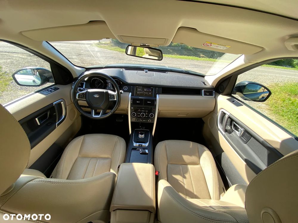 Land Rover Discovery Sport - 11