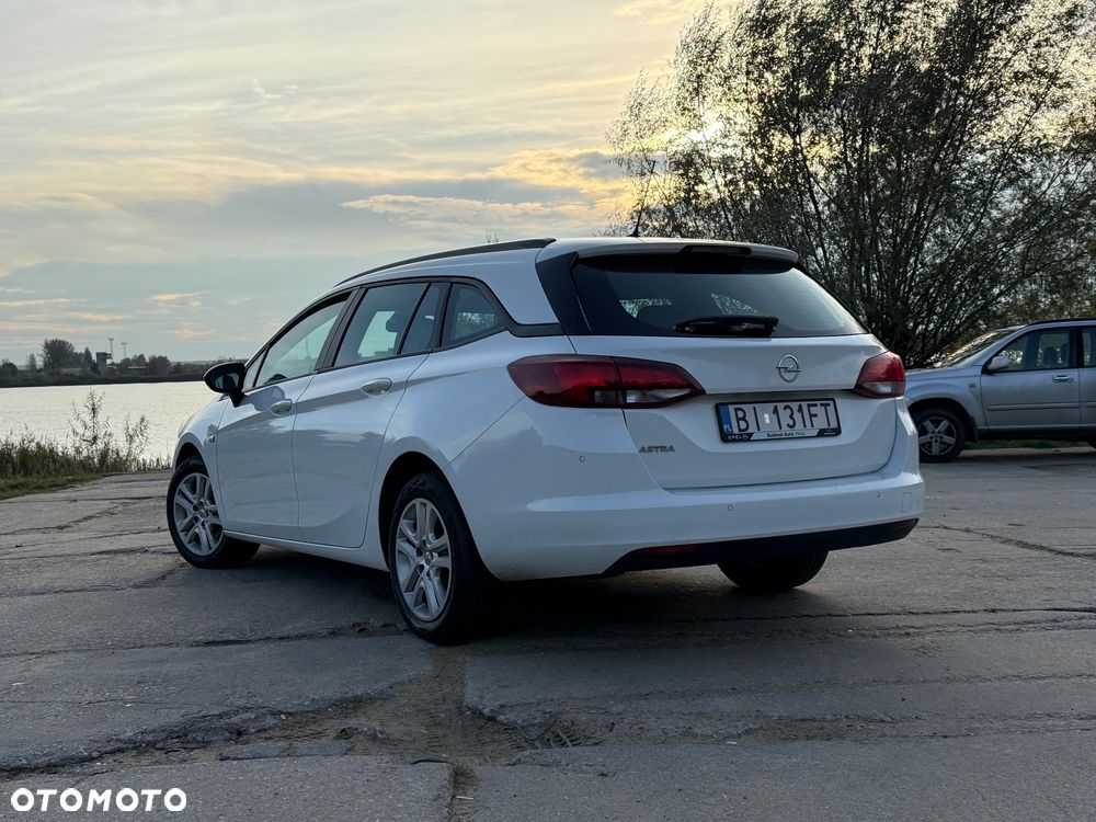 Opel Astra - 4