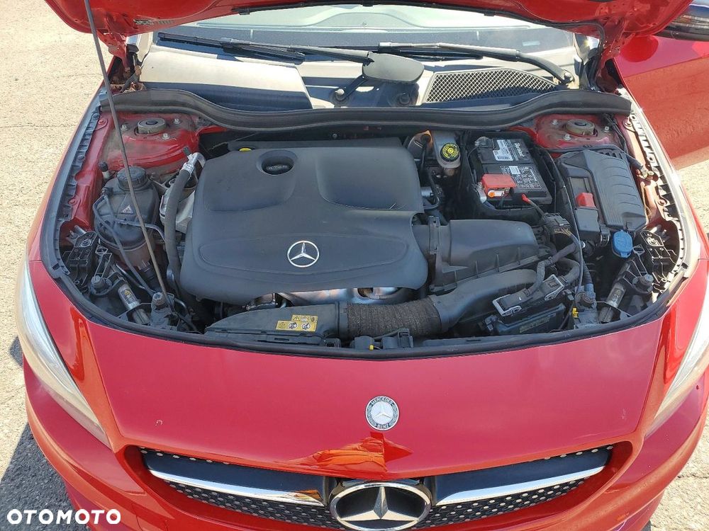 Mercedes-Benz CLA - 12