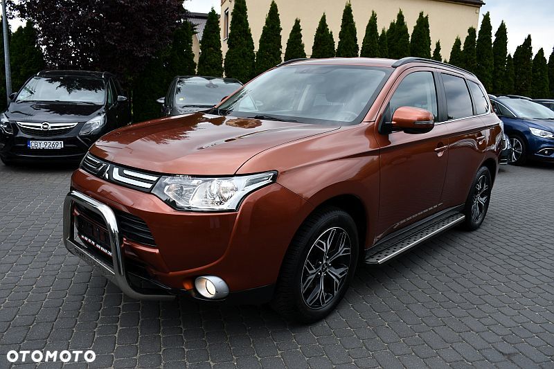 Mitsubishi Outlander 2.0 2WD CVT Diamant Edition+ - 26