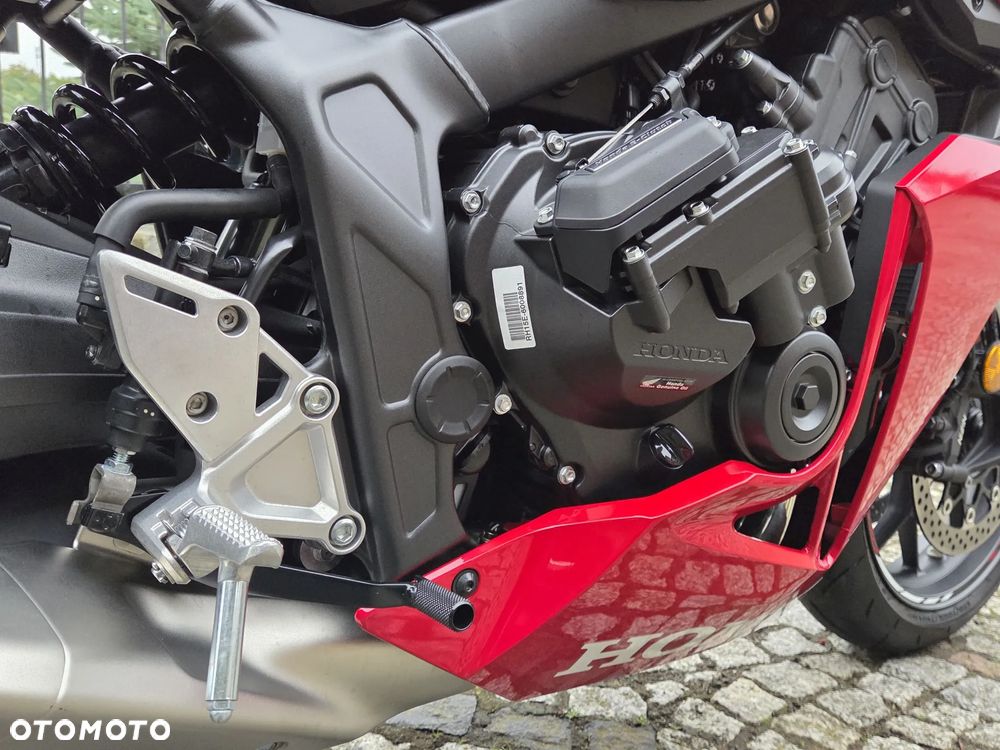 Honda CBR - 36