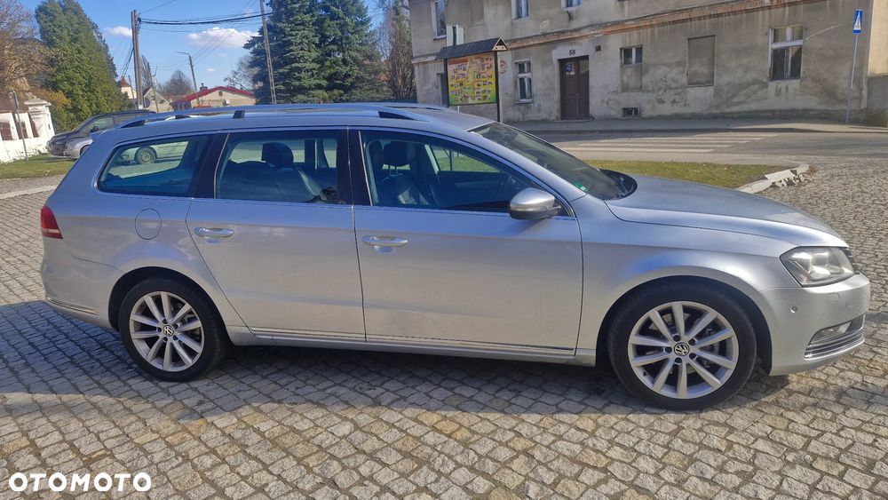 Volkswagen Passat 2.0 TDI 4Motion BlueMotion Technol Highline - 6