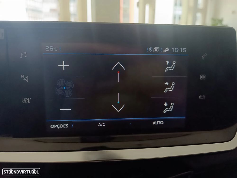 Peugeot 2008 1.2 PureTech Active — fotografia 41