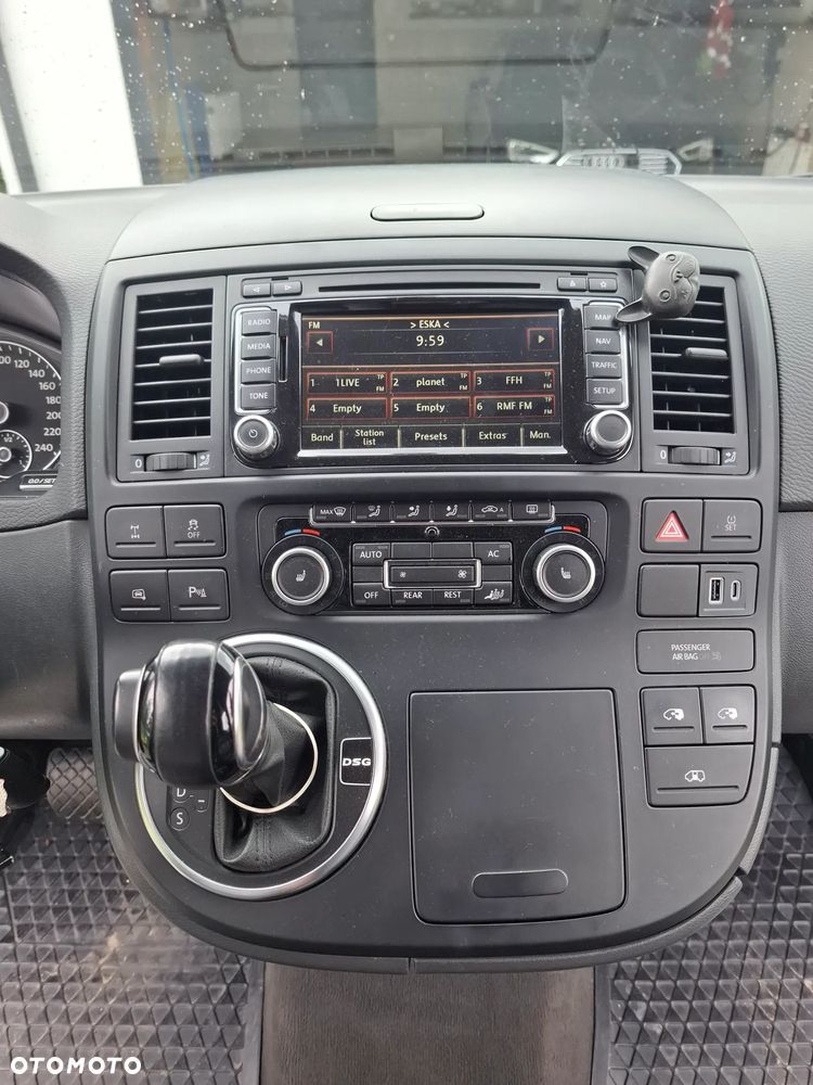 Volkswagen Multivan - 14
