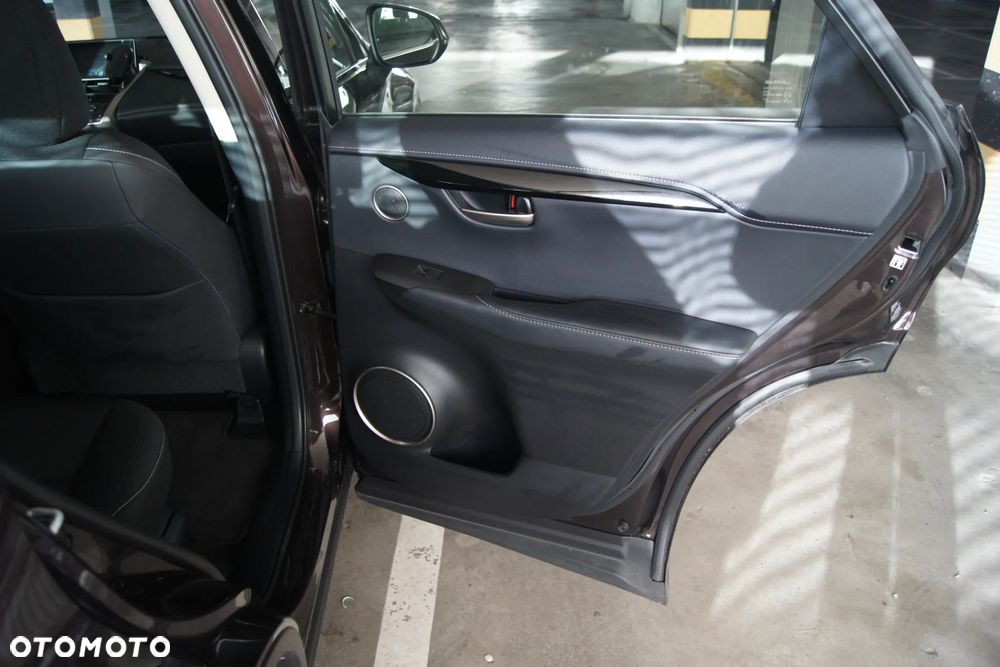 Lexus NX 200t Elegance AWD - 23