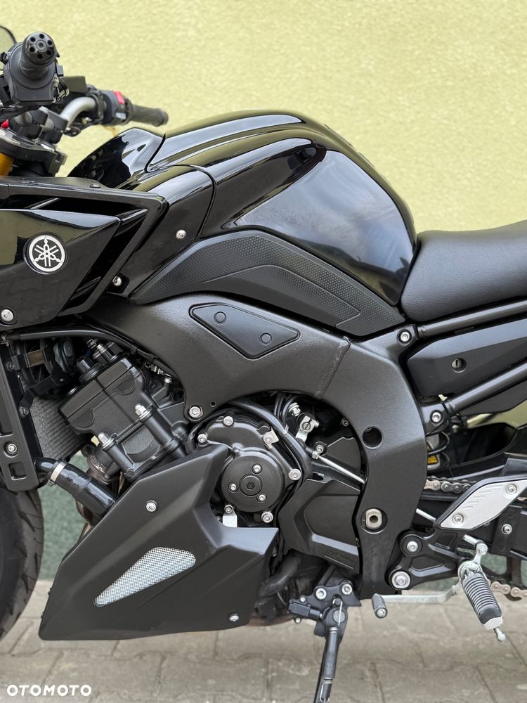 Yamaha FZ8 - 25
