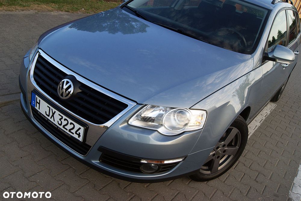 Volkswagen Passat 2.0 TDI DPF BlueMotion Technology Comfortline - 21