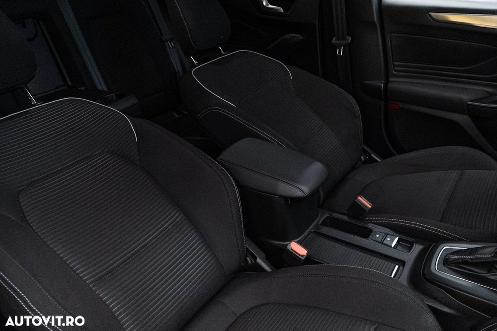 Ford Focus 1.0 EcoBoost MHEV Titanium - 34